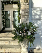 Load image into Gallery viewer, Outdoor Holiday Styling Service