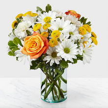 Load image into Gallery viewer, Holiday Vase Arrangement Subscription (4 Weeks)