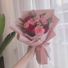 Load image into Gallery viewer, Valentine's Mix Bouquet