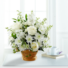 Load image into Gallery viewer, Heartfelt Condolences Basket