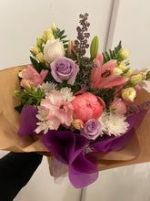 Load image into Gallery viewer, Designer Choice Bouquet