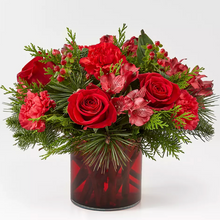 Load image into Gallery viewer, Merry Mistletoe Arrangement