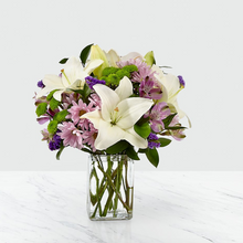 Load image into Gallery viewer, Holiday Vase Arrangement Subscription (4 Weeks)