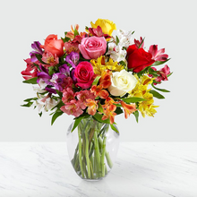 Load image into Gallery viewer, Holiday Vase Arrangement Subscription (4 Weeks)