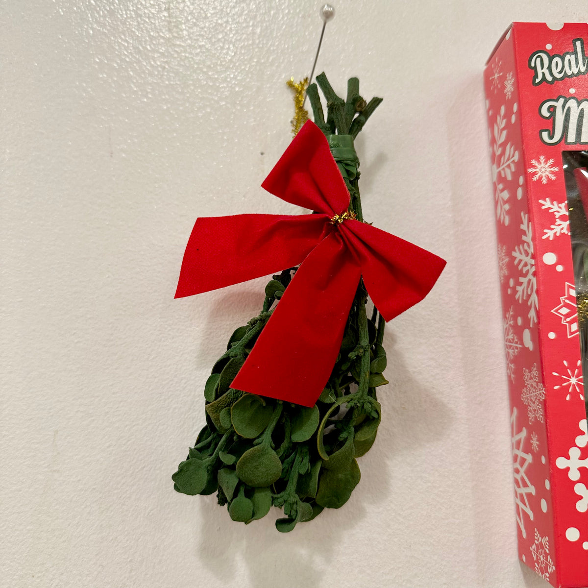 Real mistletoe deals