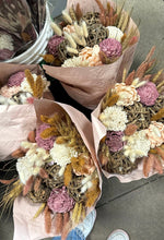Load image into Gallery viewer, Designer Choice - Dried Flowers
