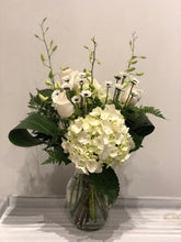 Load image into Gallery viewer, Vase Arrangement Occasion Subscription (4 Weeks)
