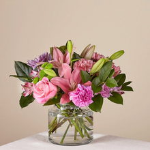 Load image into Gallery viewer, Mariposa Bouquet
