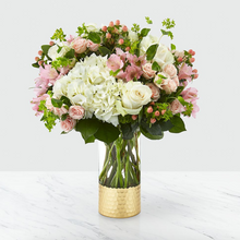 Load image into Gallery viewer, Simply Gorgeous Bouquet

