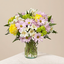 Load image into Gallery viewer, Sweet Delight Bouquet
